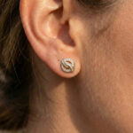 LADIES EARRING 0.20CT ROUND/BAGUETTE DIAMOND 10K YELLOW GOLD - Image 5