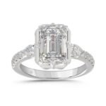 14K WHITE GOLD 3 1/2CT ROUND/PEAR/EMERALD DIAMOND LADIES RING (CENTER STONE EMERALD DIAMOND 3CT)