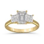 14K YELLOW GOLD 2 5/8CT EMERALD/PRINCESS DIAMOND LADIES RING (CENTER STONE EMERALD DIAMOND 1 1/2CT)