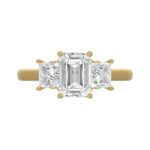 14K YELLOW GOLD 2 5/8CT EMERALD/PRINCESS DIAMOND LADIES RING (CENTER STONE EMERALD DIAMOND 1 1/2CT) - Image 5