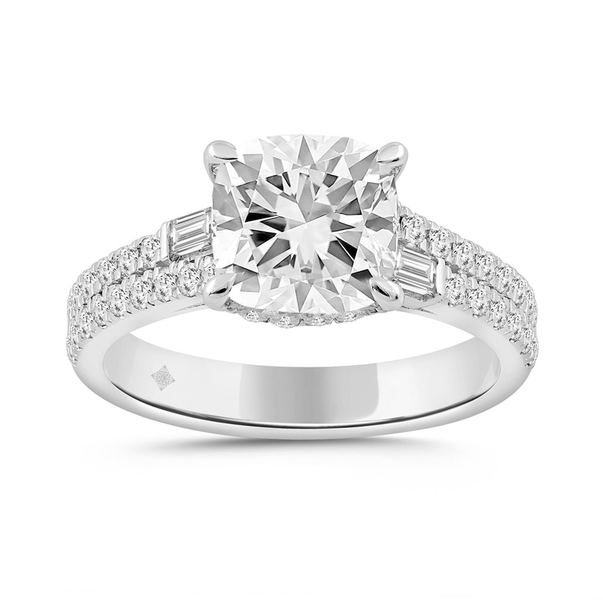 14K WHITE GOLD 2 1/2CT ROUND/CUSHION/BAGUETTE DIAMOND LADIES RING (CENTER STONE CUSHION DIAMOND 2CT) - Image 1