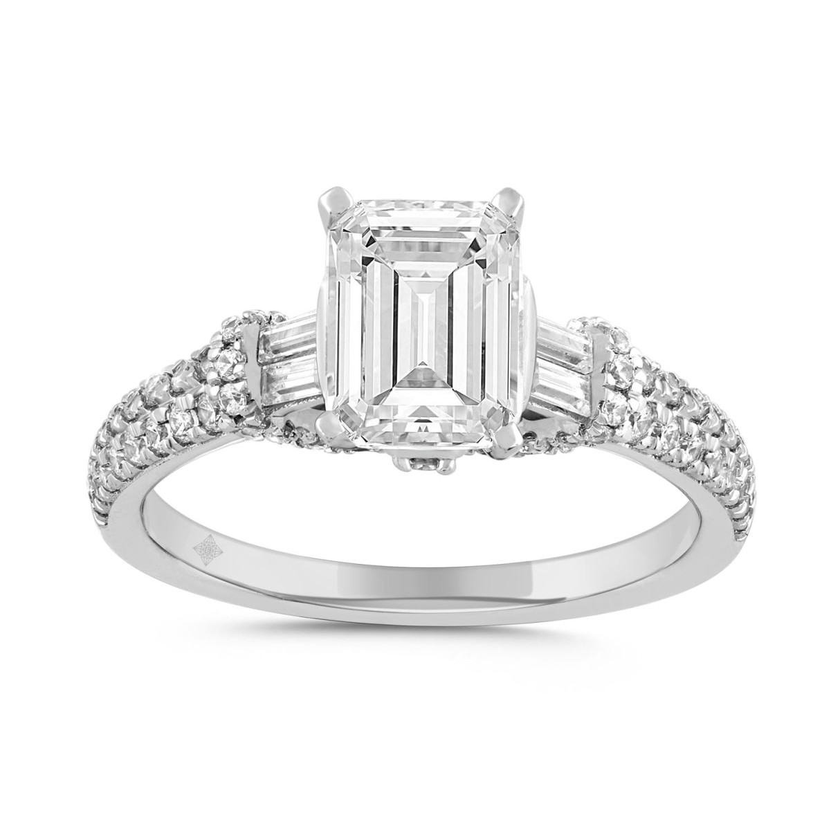 LADIES RING 2 1/2CT ROUND/BAGUETTE/EMERALD DIAMOND 14K WHITE GOLD (CENTER STONE EMERALD DIAMOND 2CT ) - Image 1