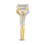 LADIES RING 2CT ROUND/EMERALD DIAMOND 14K YELLOW GOLD (CENTER STONE EMERALD DIAMOND 1 1/2CT ) - Image 3