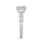 LADIES RING 3 1/4CT ROUND/EMERALD DIAMOND 14K WHITE GOLD (CENTER STONE EMERALD DIAMOND 2.00CT) - Image 2