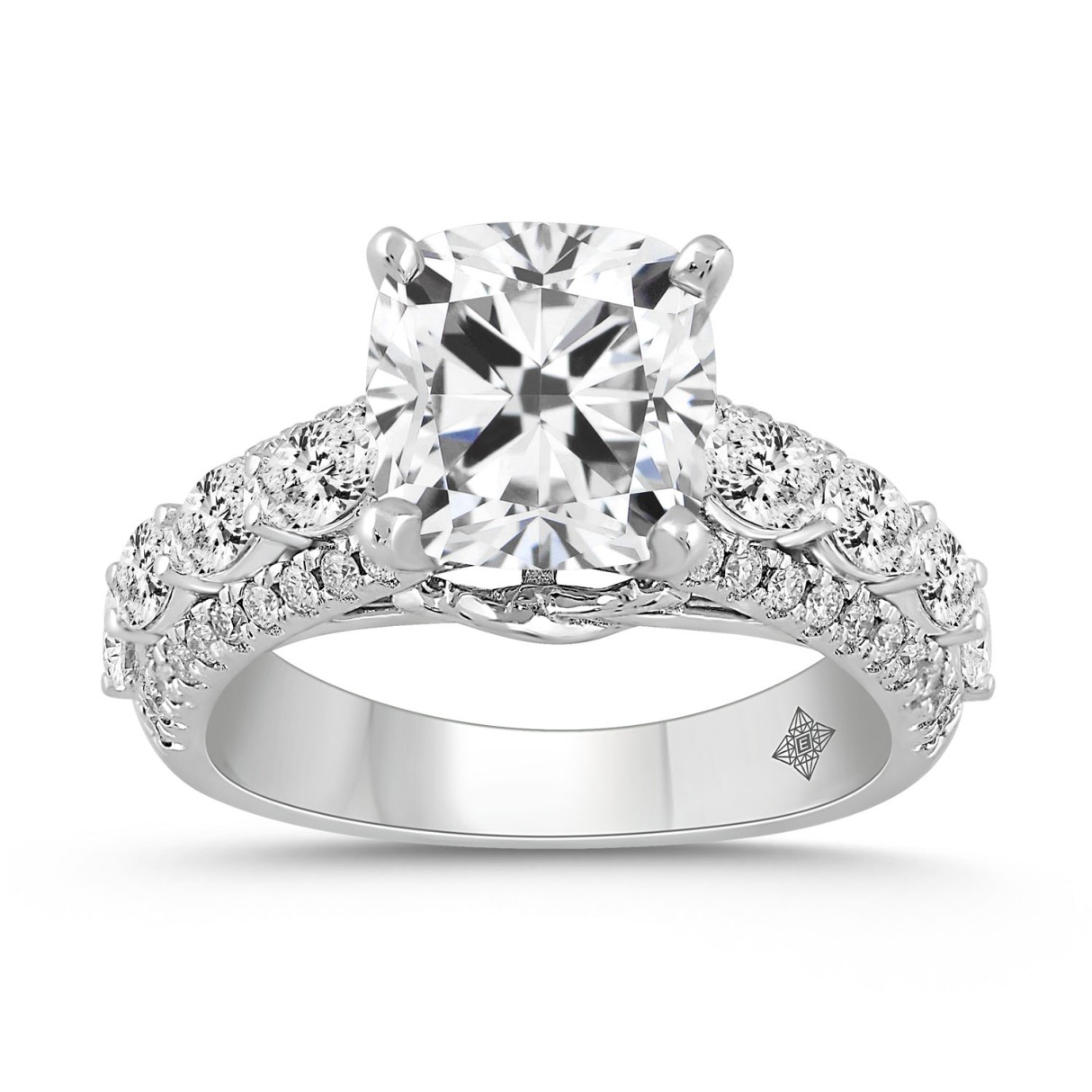 LADIES RING 5 1/4CT ROUND/CUSHION DIAMOND 14K WHITE GOLD (CENTER STONE CUSHION DIAMOND 4CT ) - Image 1