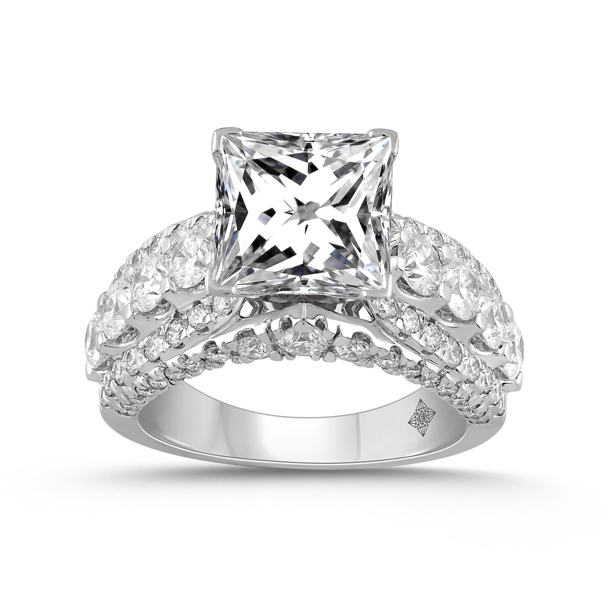 LADIES RING 5 1/4CT ROUND/PRINCESS DIAMOND 14K WHITE GOLD (CENTER STONE PRINCESS DIAMOND 3CT ) - Image 1