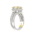 14K WHITE GOLD CRAFTED WITH 18K YELLOW GOLD SHANK 3.00CT ROUND/BAGUETTE/YELLOW RADIANT DIAMOND LADIES RING (CENTER STONE RADIANT YELLOW DIAMOND 2.00CT - Image 4