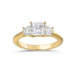 14K YELLOW GOLD 1 5/8CT PRINCESS/TRAPEZOID DIAMOND LADIES RING (CENTER STONE PRINCESS DIAMOND 1 1/5CT)