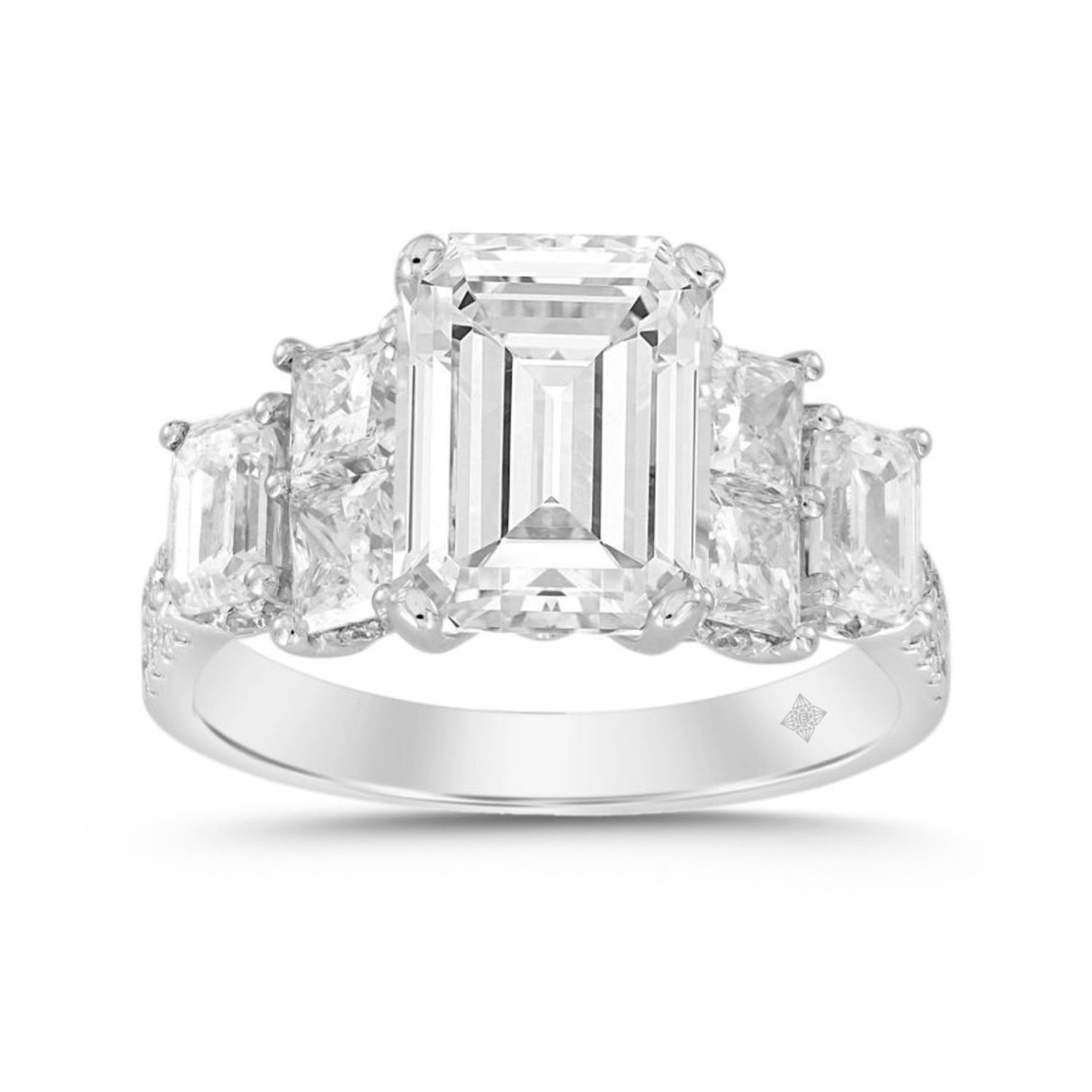 LADIES RING 5CT ROUND/PRINCESS/EMERALD DIAMOND 14K WHITE GOLD (CENTER STONE EMERALD DIAMOND 3CT ) - Image 1