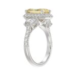 14K WHITE GOLD 4 1/4CT ROUND/TRAPEZOID/RADIANT DIAMOND LADIES RING (CENTER STONE YELLOW RADIANT DIAMOND 3.00CT) - Image 3