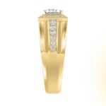 Luxury Mens Ring 18K Yellow Gold 2 1/2Ct Round Diamond 2.00Ct Emerald Center Stone (Color F-G -Clarity Vs1/Vs2) - Image 4