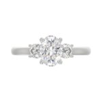 14K WHITE GOLD 1 3/8CT OVAL/ROUND DIAMOND LADIES RING (CENTER STONE OVAL DIAMOND 1CT) - Image 5