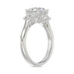 14K WHITE GOLD 2 1/2CT ROUND/TRAPEZOID DIAMOND LADIES RING (CENTER STONE ROUND DIAMOND 2CT) - Image 3