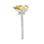 14K WHITE GOLD 3 1/3CT ROUND/PEAR DIAMOND LADIES RING (CENTER STONE YELLOW PEAR DIAMOND 3CT) - Image 3
