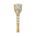 14K YELLOW GOLD 3 3/4CT ROUND/TRAPEZOID/BAGUETTE DIAMOND LADIES RING (CENTER STONE ROUND DIAMOND 2CT) - Image 4