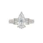 21K PLATINUM LADIES RING 2 3/4CT ROUND/PEAR/BAGUETTE DIAMOND (CENTER STONE PEAR DIAMOND 2CT) - Image 4