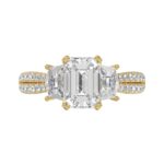 LADIES RING 3 1/4CT ROUND/EMERALD/CADILLAC DIAMOND 14K YELLOW GOLD (CENTER STONE EMERALD DIAMOND 2.00CT) - Image 2