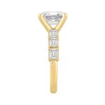 LADIES RING 4 1/2CT ROUND/EMERALD DIAMOND 14K YELLOW GOLD (CENTER STONE EMERALD DIAMOND 3.00CT) - Image 2