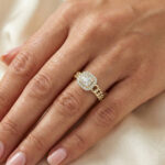 LADIES RING 0.20CT ROUND/BAGUETTE DIAMOND 10K YELLOW GOLD - Image 6