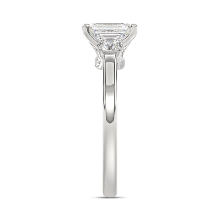 14K WHITE GOLD 1 3/8CT EMERALD/ROUND DIAMOND LADIES RING (CENTER STONE EMERALD DIAMOND 1CT) - Image 4