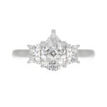 14K WHITE GOLD 2 1/5CT PEAR/TRAPEZOID DIAMOND LADIES RING (CENTER STONE PEAR DIAMOND 1 1/2CT) - Image 5